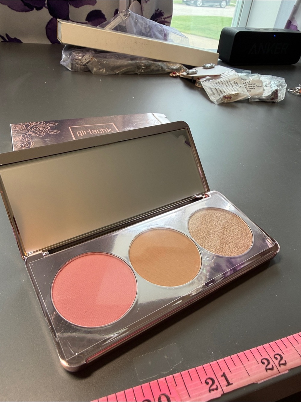 Girlactik - Blush Me and Glow Face Palette